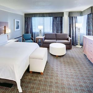 Corner King Room
